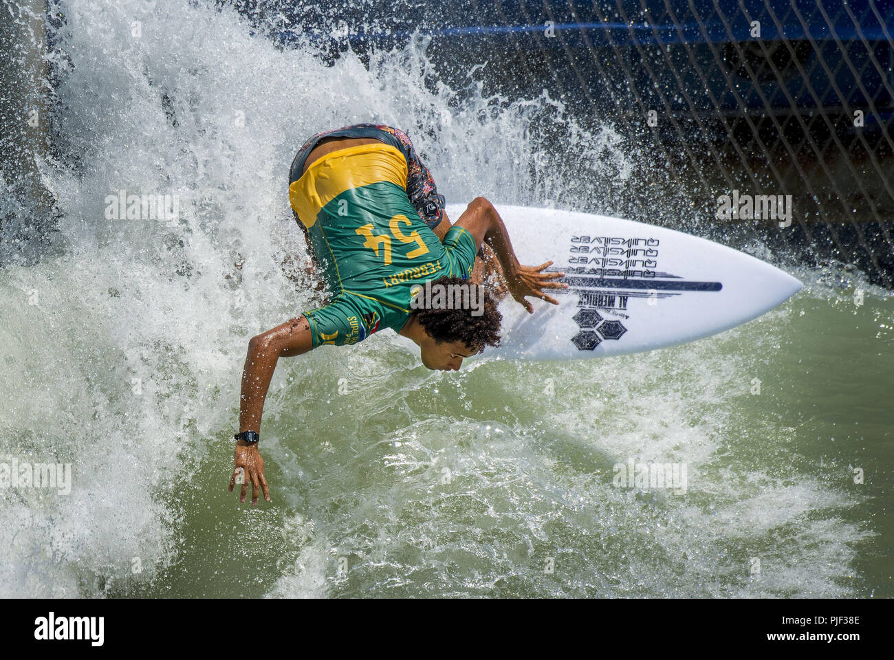 Lemoore, Kalifornien, USA. 6. Sep 2018. Wild Card Wettbewerber MIKEY FEBRUAR konkurriert in der ersten Runde der WSL Surf Ranch Pro. Credit: Erick Madrid/ZUMA Draht/Alamy leben Nachrichten Stockfoto