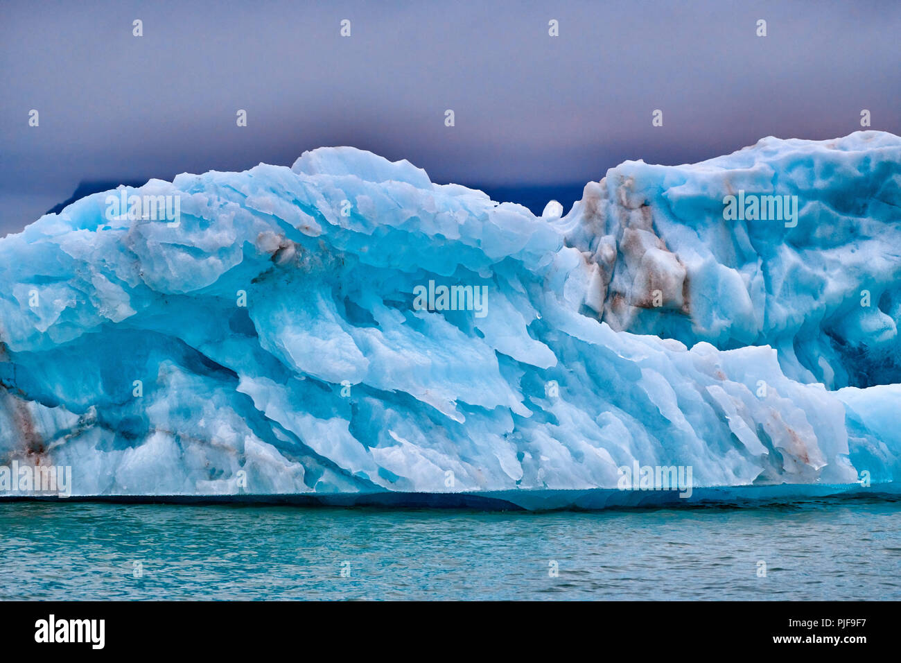 National Geographic, Straße tripblue Eis der Gletscher Kronebreen oder Krone, Kongsfjord, Ny-Ålesund, Spitzbergen oder Spitzbergen, Europa Stockfoto