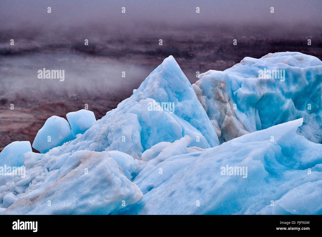 National Geographic, Straße tripblue Eis der Gletscher Kronebreen oder Krone, Kongsfjord, Ny-Ålesund, Spitzbergen oder Spitzbergen, Europa Stockfoto