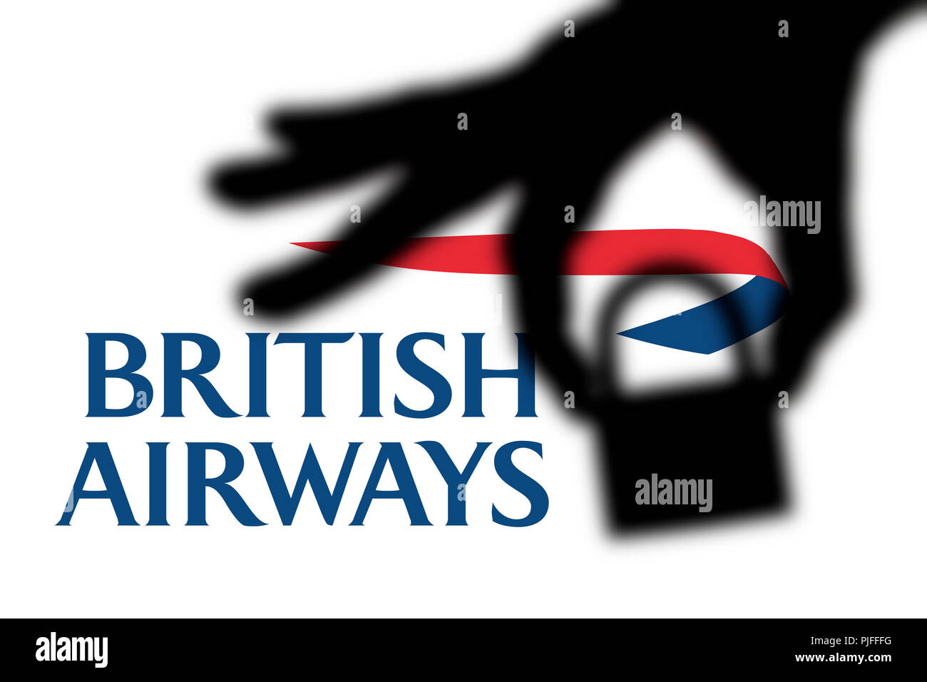 LONDON, Großbritannien - 5. FEBRUAR 2018: British Airways Sicherheitsprobleme. Silhouette einer Hand mit einem Vorhängeschloss vor der British Airways logo Stockfoto