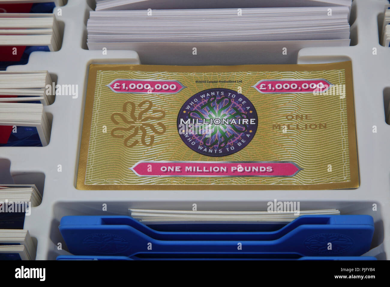 Wer wird Millionär Spiel Junior Edition eine Million Pfund Karte zu werden. Stockfoto