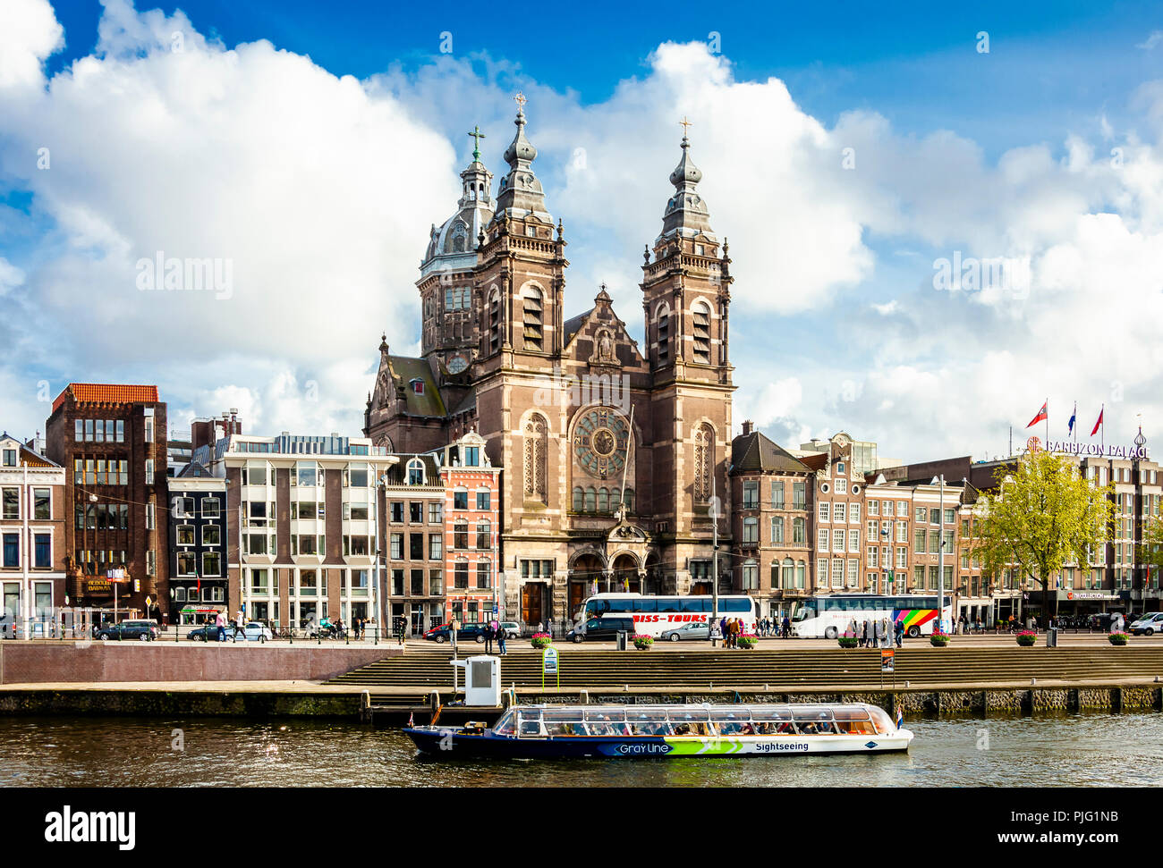 Kirche des Heiligen Nikolaus Architektur, historische Kirche in der Nähe von Amsterdamer Hauptbahnhof Hauptbahnhof Stockfoto