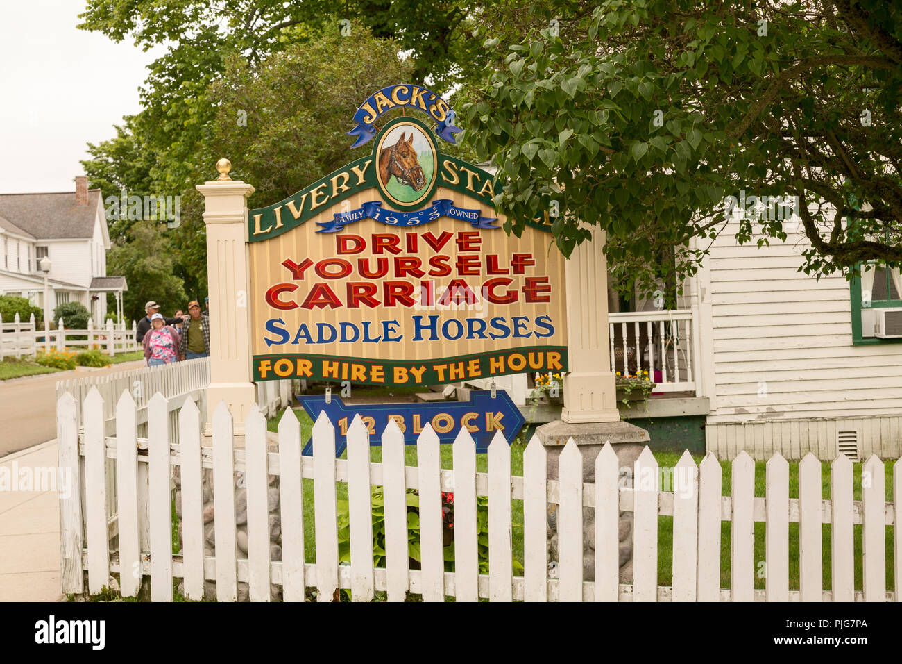 Werbung Sign Pferde und Kutschen für stündliche mieten, Auf der historischen Insel Mackinac. Stockfoto