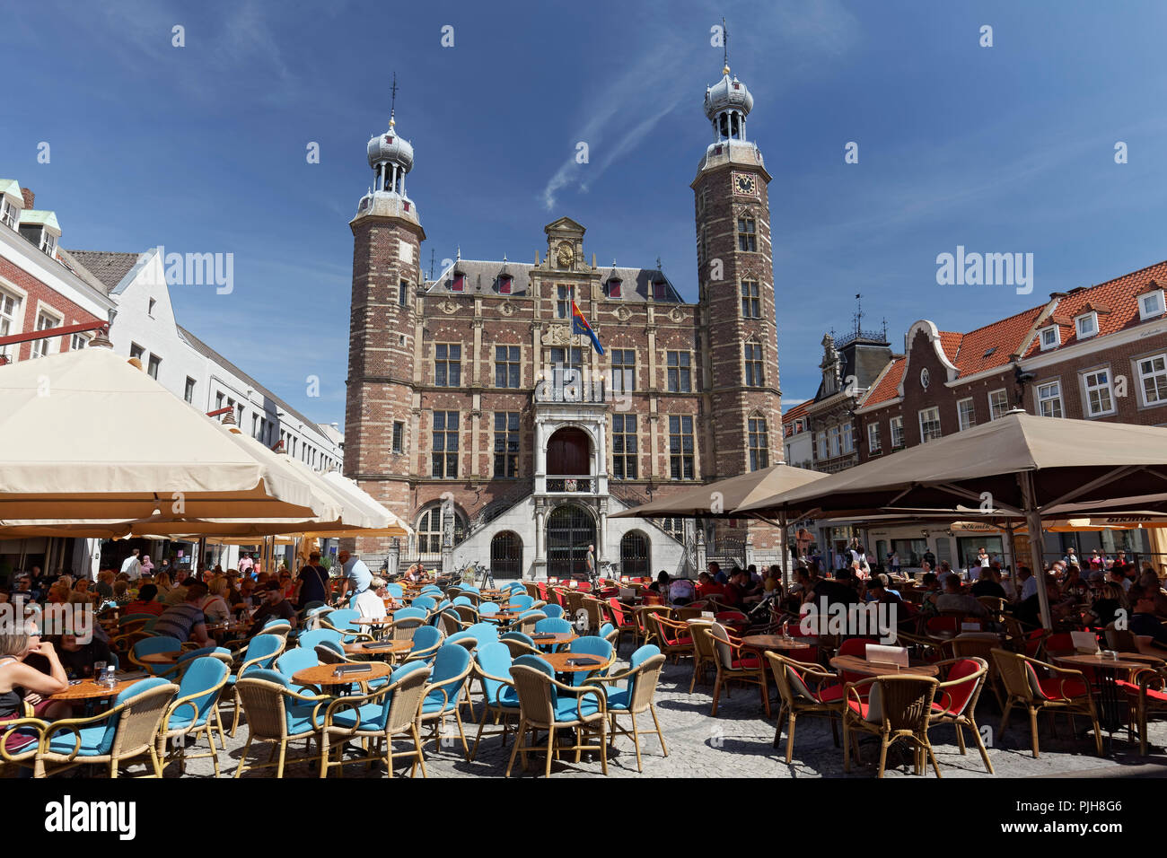 Marktplatz und das historische Rathaus, Venlo, Limburg, Niederlande Stockfoto