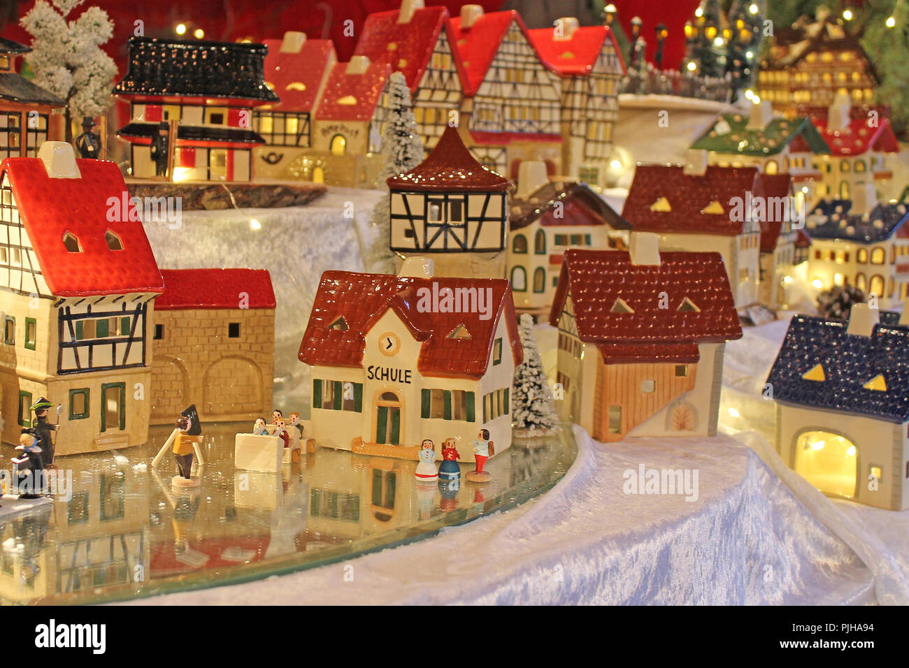 Weihnachtsdekoration Am Adventmarkt Dekorative Miniatur