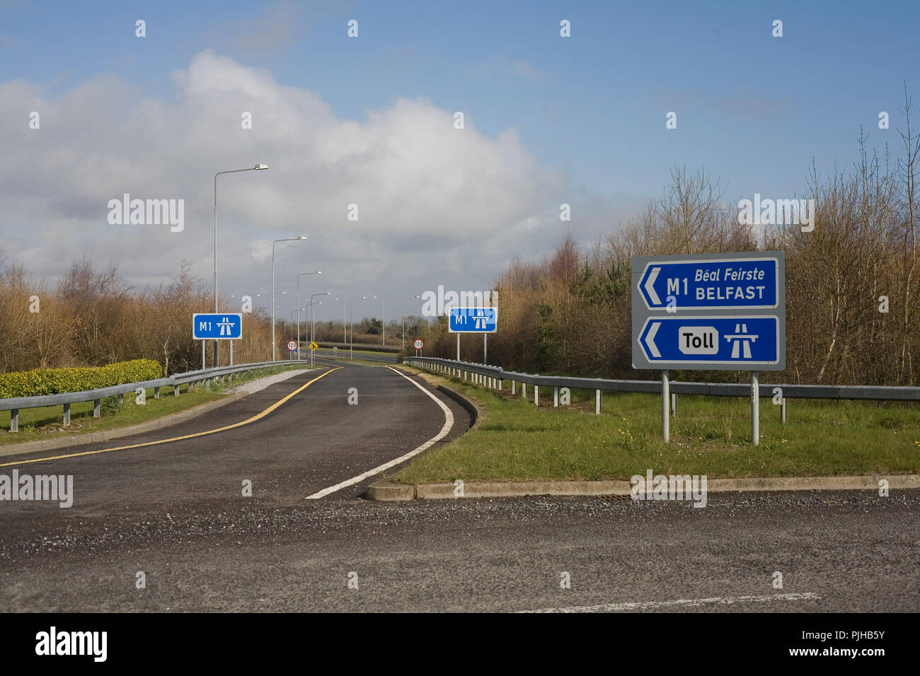 Northbound Eintrag zu M1 von Dublin nach Belfast Autobahn bei der Ausfahrt 6. Stockfoto
