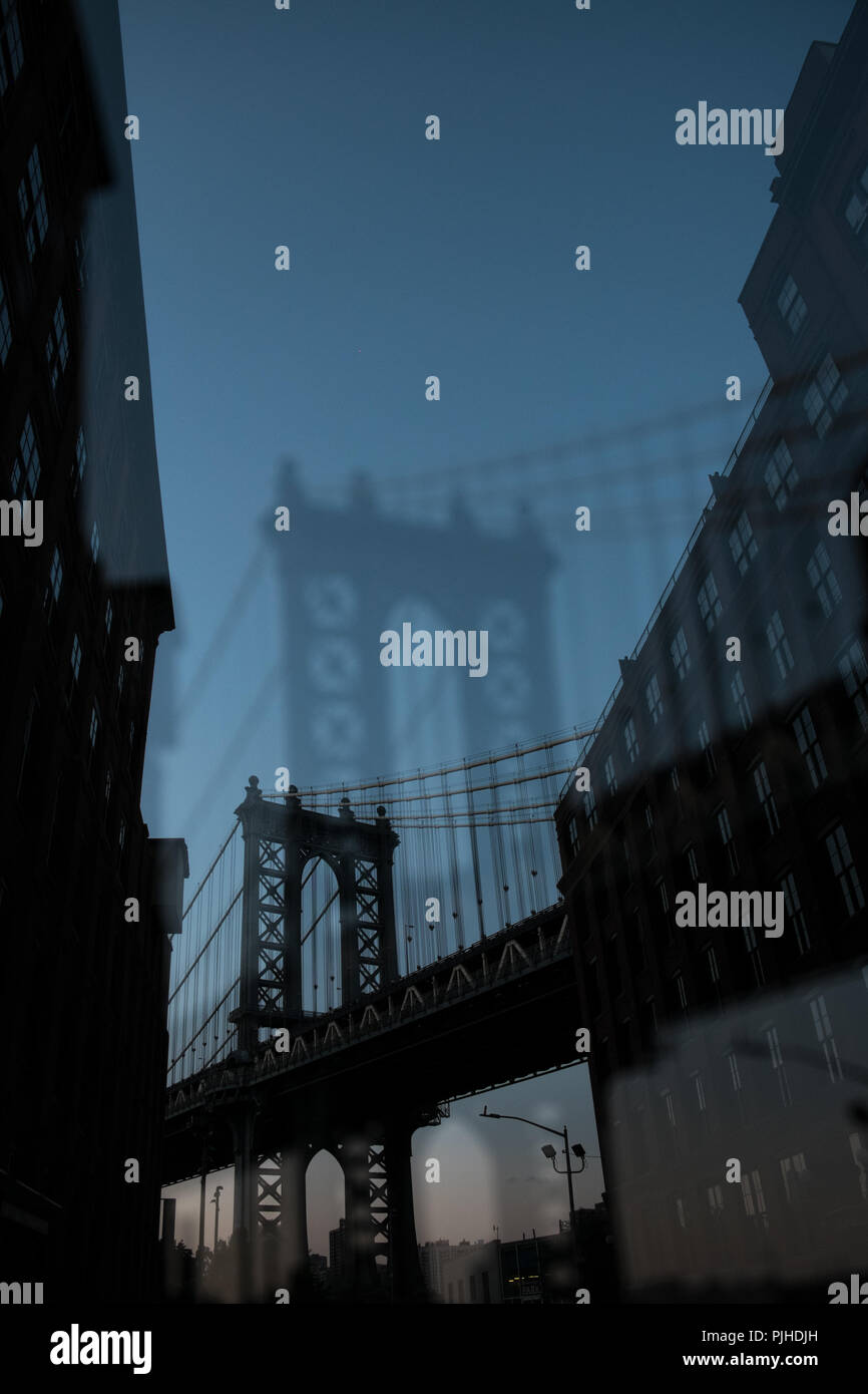 Double Exposure der Brooklyn Bridge, New York, USA Stockfoto