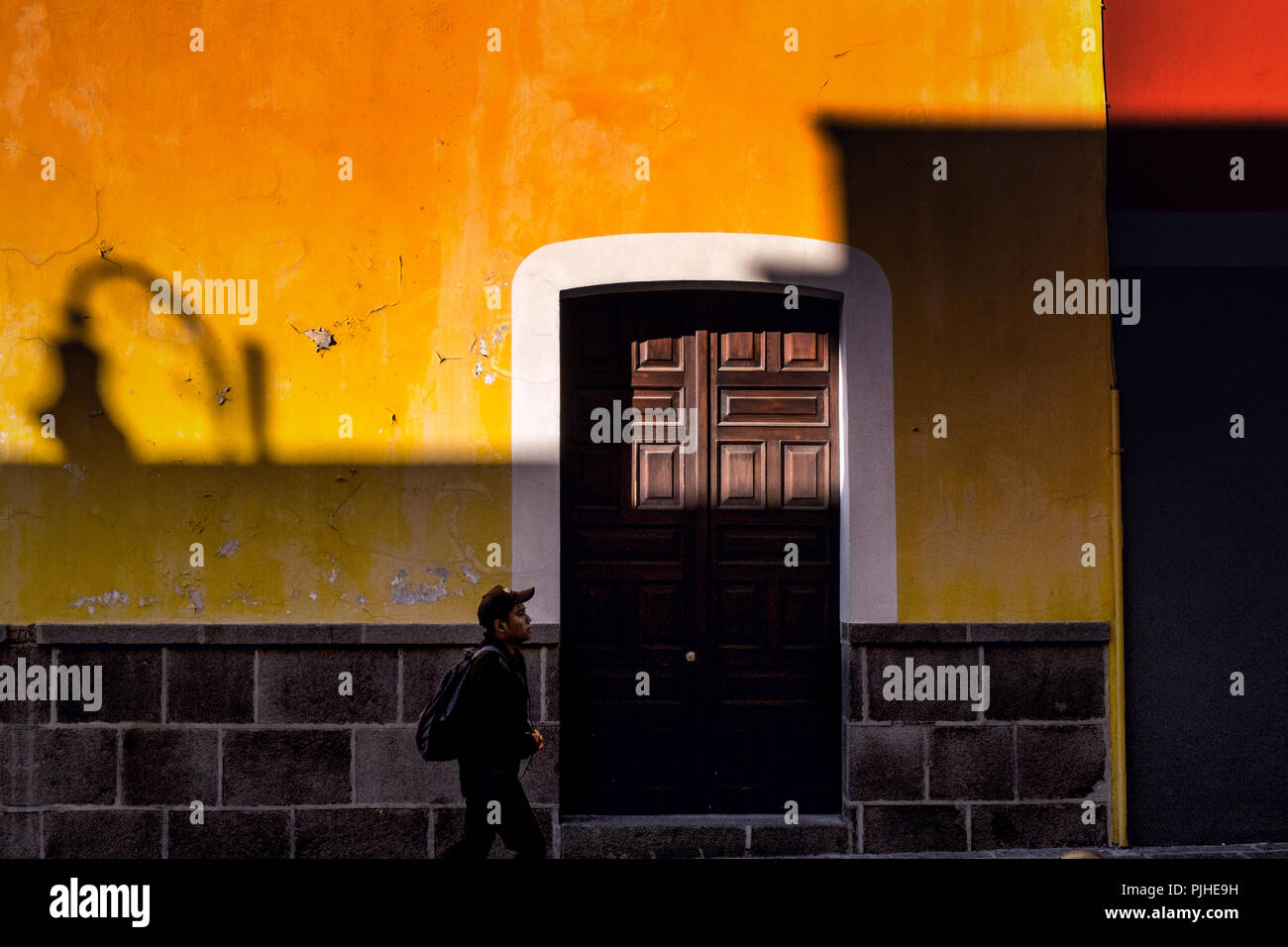 Wand im frühen Morgenlicht, Puebla, Mexiko Stockfoto