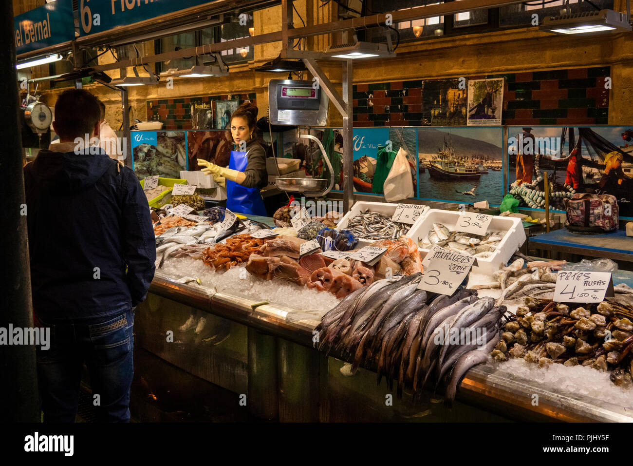 Spanien, Jerez de la Frontera Plaza de Abastos, Mercado Central, central Fischmarkt, Abschaltdruck Stockfoto
