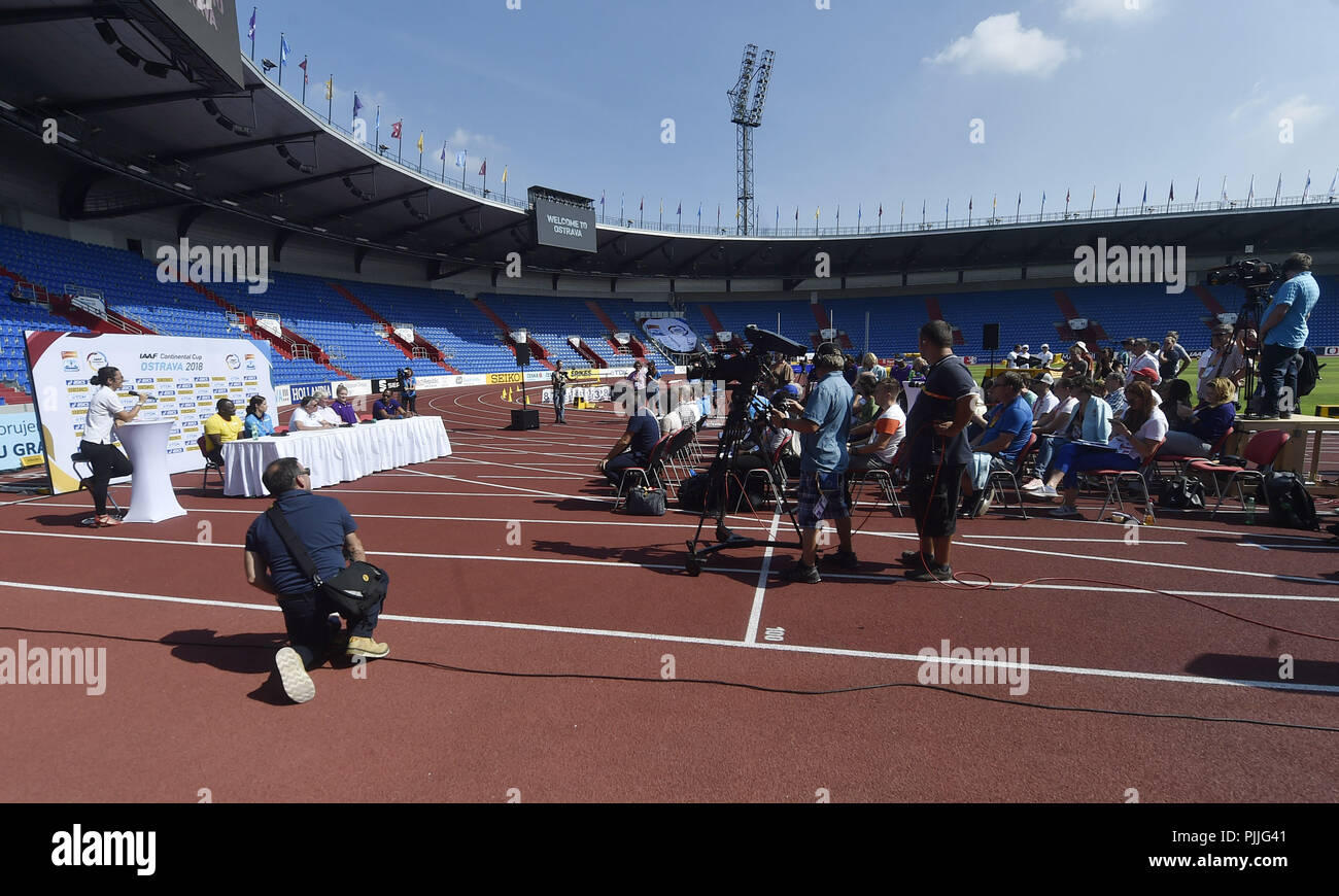 Von links Kapitäne der IAAF Continental Cup Ostrava 2018, Sprechen während der Pressekonferenz in Ostrava, Tschechische Republik, am 7. September 2018. (CTK Photo/Jaroslav Ozana) Stockfoto