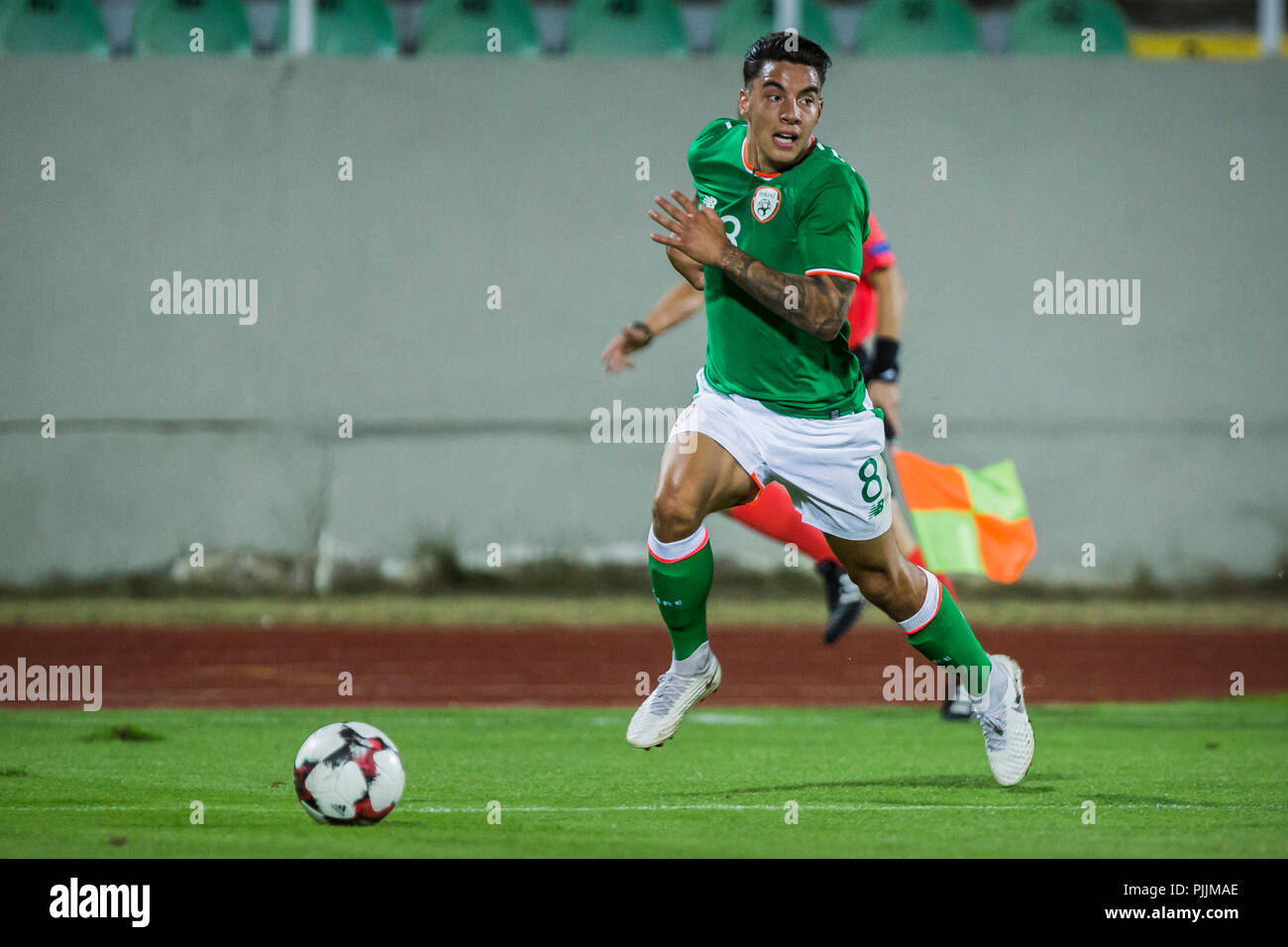 Mitrovica, Kosovo. 7. September 2018. Reece Grego-Cox der Republik Irland kommt nach vorn auf der Kugel Credit: Nikola Krstic/Alamy leben Nachrichten Stockfoto