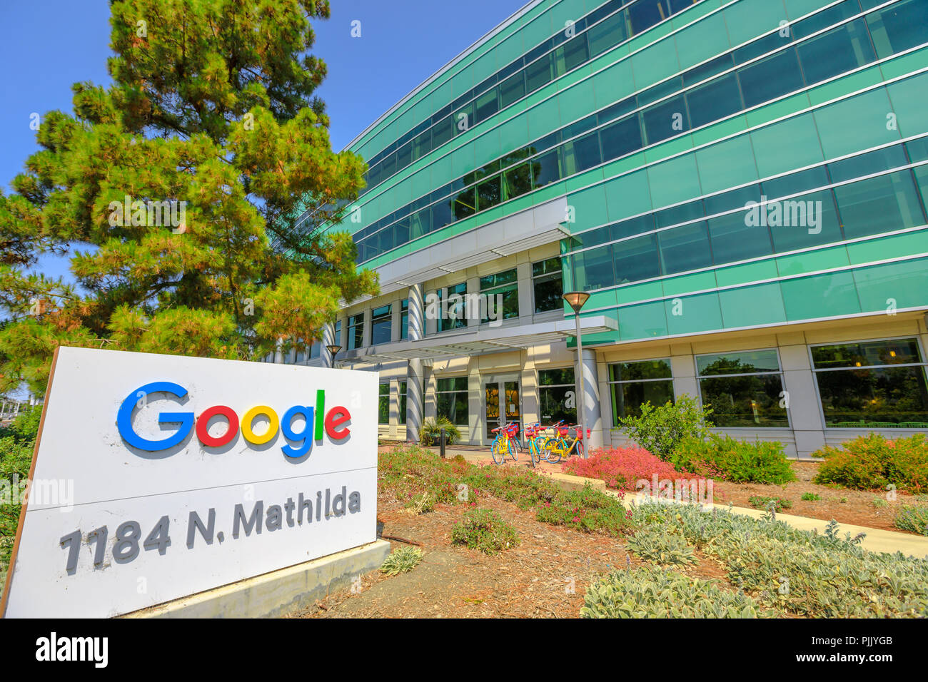 Sunnyvale, CA, USA - 12. August 2018: Google Hauptquartier in Mountain View und hat auch in Sunnyvale, Kalifornien. 3.000 Mitarbeiter erweitert Im neuen Google Gebäude 1184 N Mathilda Ave arbeiten könnte Stockfoto