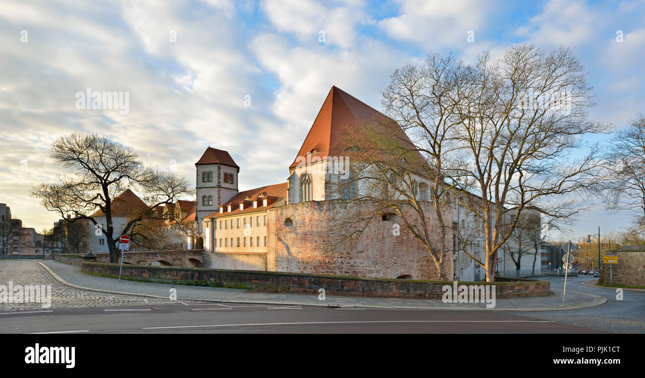 Deutschland, Sachsen-Anhalt, Halle (Saale), Schloss Moritzburg, das Morgenlicht. Stockfoto