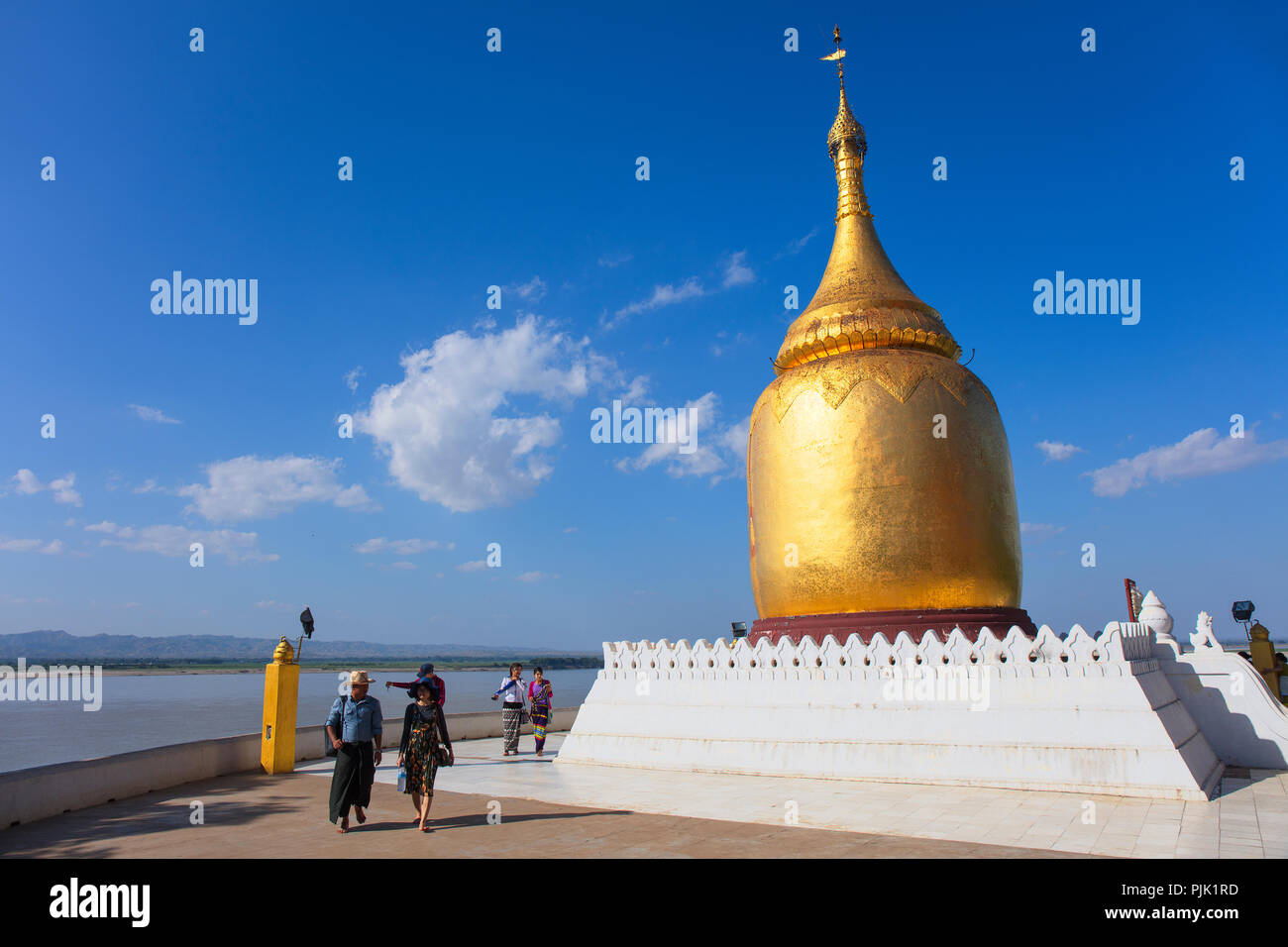 Das vergolden Stupa der Bupaya Pagode, Bagan, Myanmar (Birma). Stockfoto