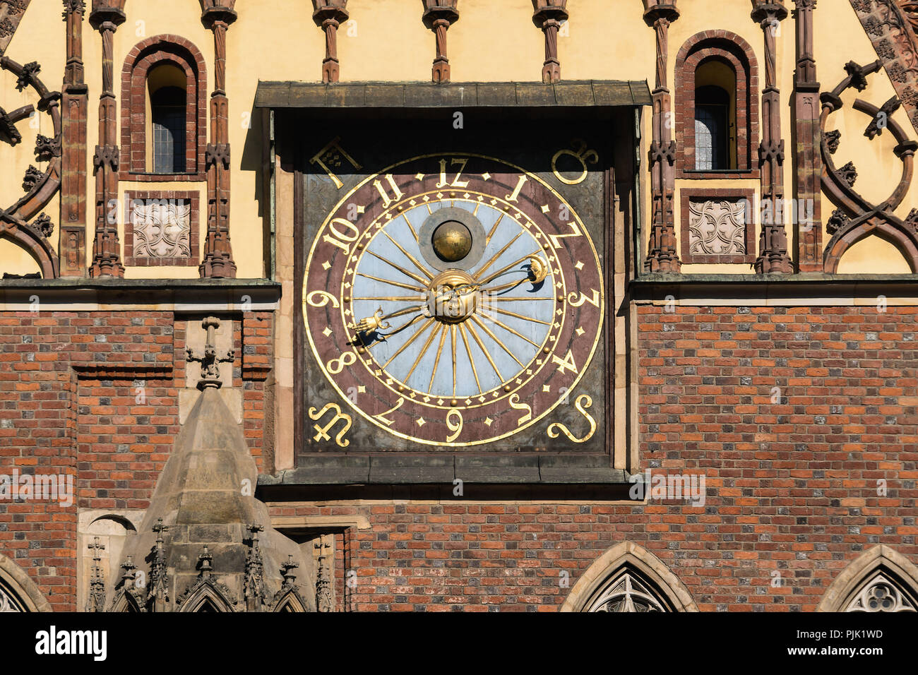 Polen, Breslau, Altstadt, Rynek, dem alten Rathaus, die Astronomische Uhr Stockfoto