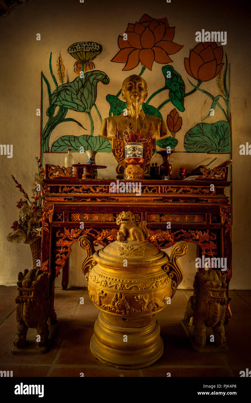 Asien, Vietnam, Ninh Binh Provinz, Halong Bucht, trockene, trockene Halong Bay, Tempel, Heiligtum Stockfoto