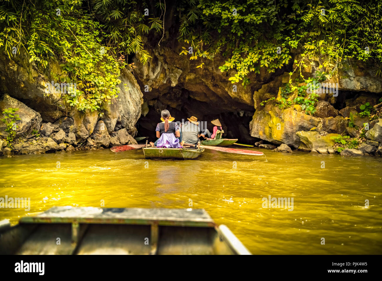 Asien, Vietnam, Provinz Quang Ninh, Halong Bucht, Höhle Stockfoto