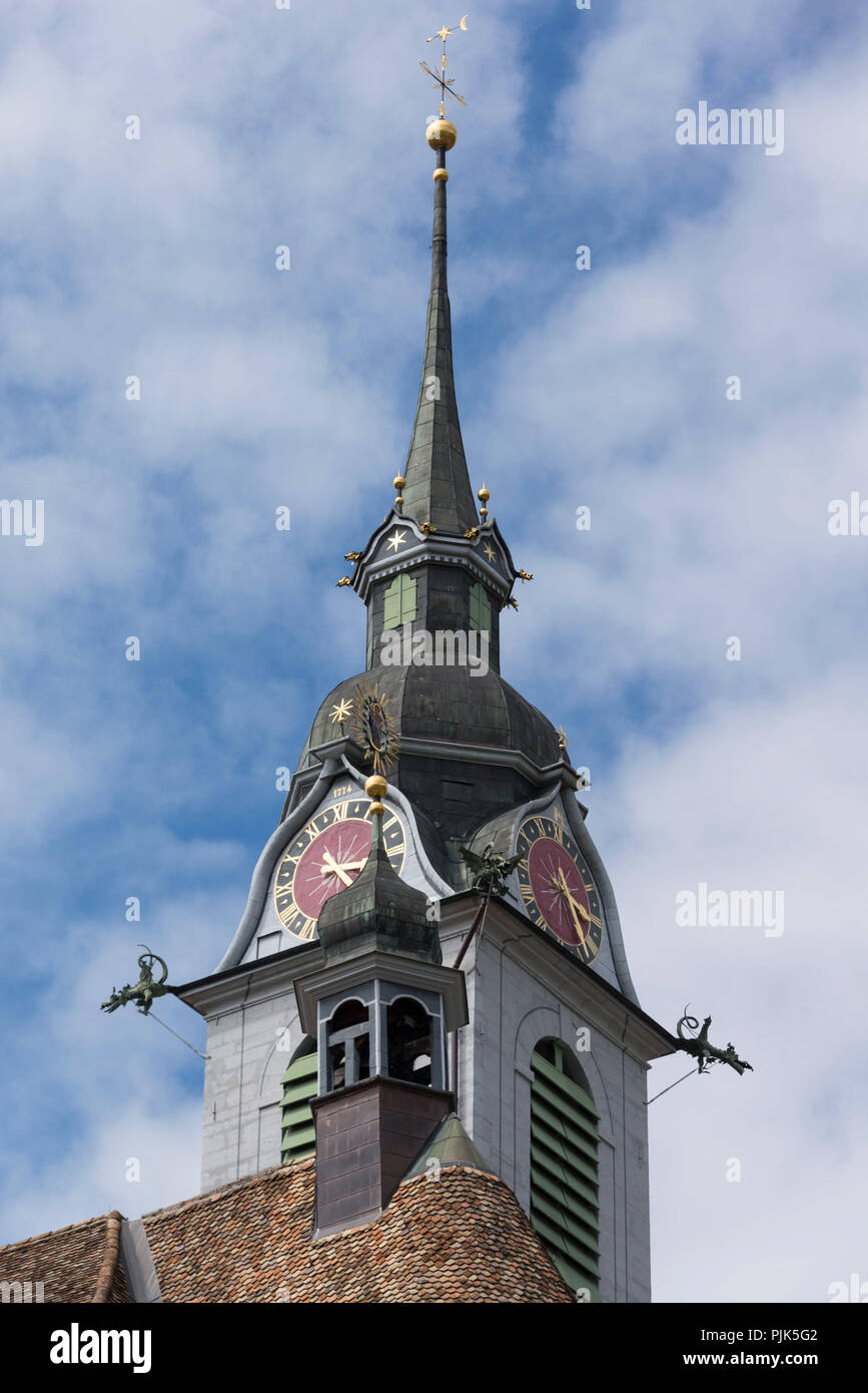 Hauptplatz mit Pfarrkirche St. Martin, Schwyz, Kanton Schwyz, Schweiz Stockfoto