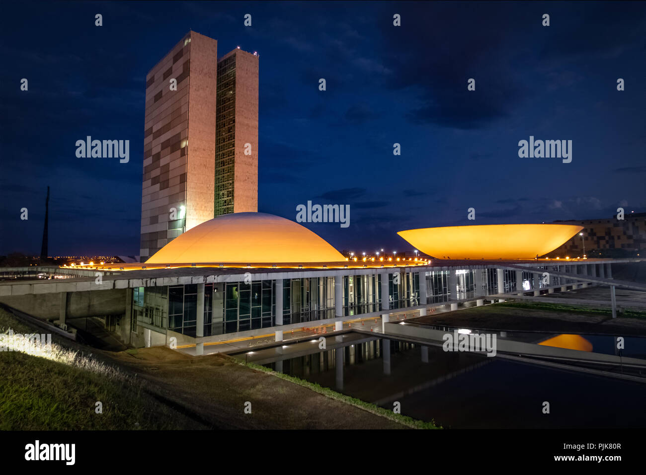 Brasilianischen Nationalen Kongress in der Nacht - Brasilia, Distrito Federal, Brasilien Stockfoto