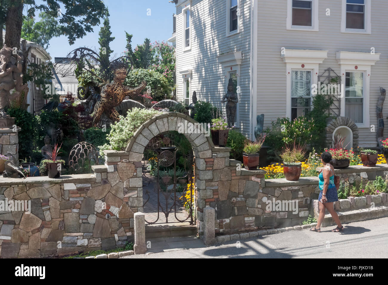Skulptur Garten Haus bei 4 Centre Street in Provincetown, Cape Cod, Massachusetts. Stockfoto