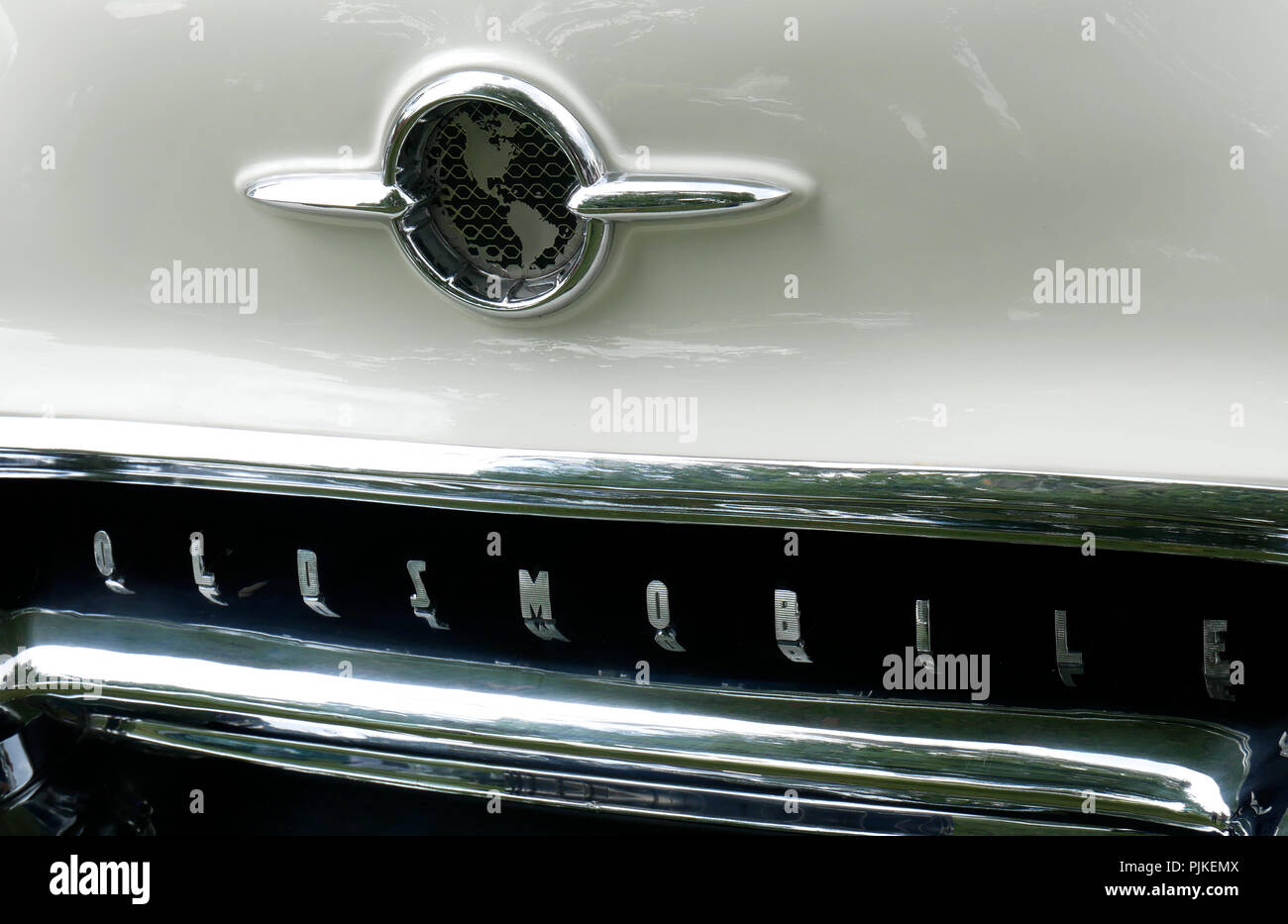 Details der amerikanischen 50er-Autos während einer Ausstellung in Medellin Kolumbien Stockfoto