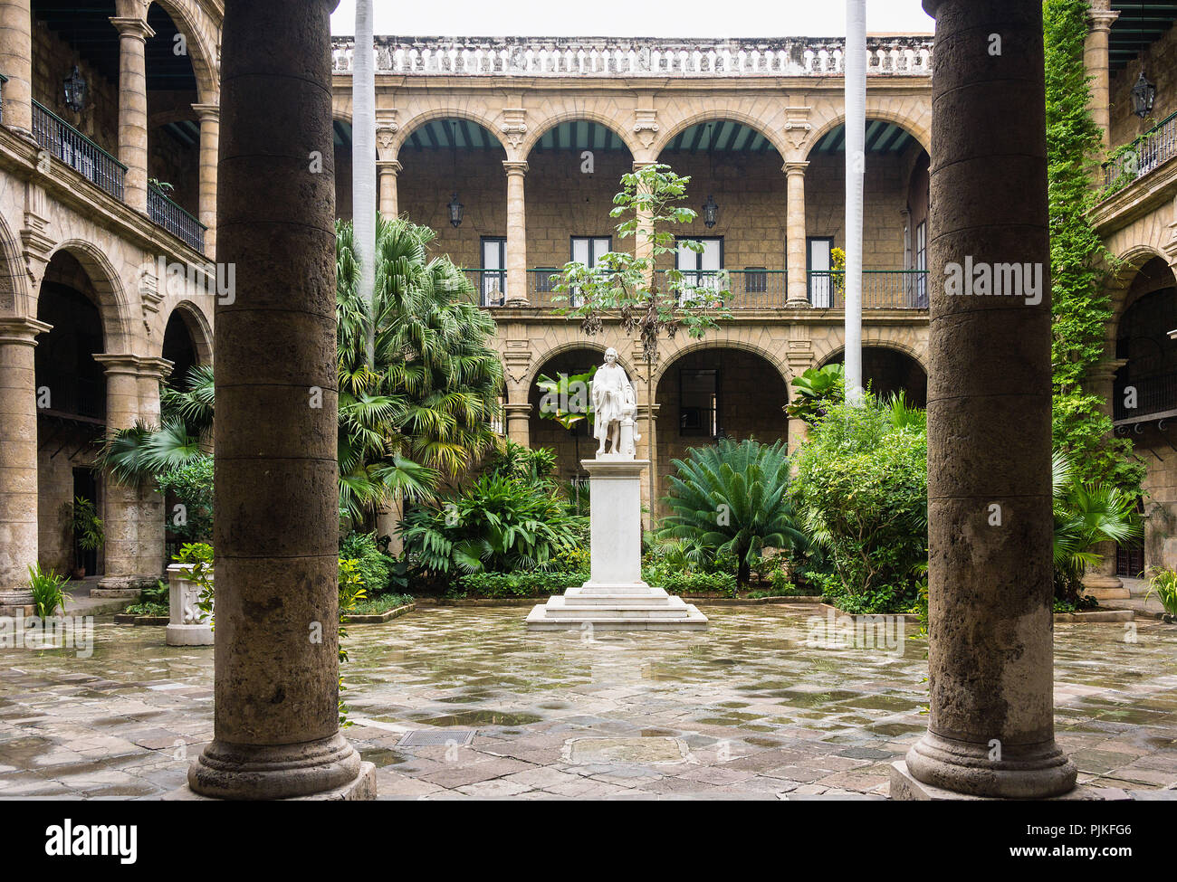 Kuba, Havanna, Palacio de Los Capitanes Generales, Statue von Christoph Kolumbus Stockfoto