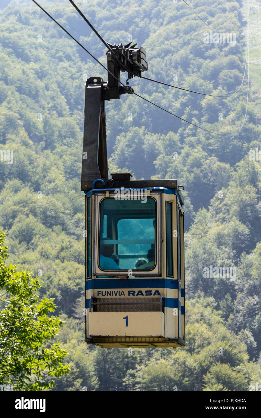 Rasa Funivia Seilbahn Am Monte Comino In Der Nahe Von Rasa Intragna Centovalli Tessin Schweiz Stockfotografie Alamy