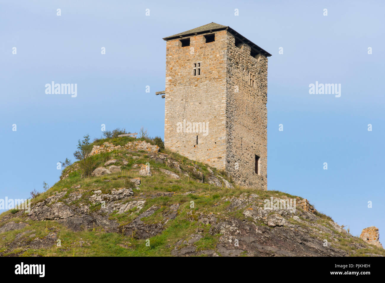 Turm der burgruine steinsberg -Fotos und -Bildmaterial in hoher ...