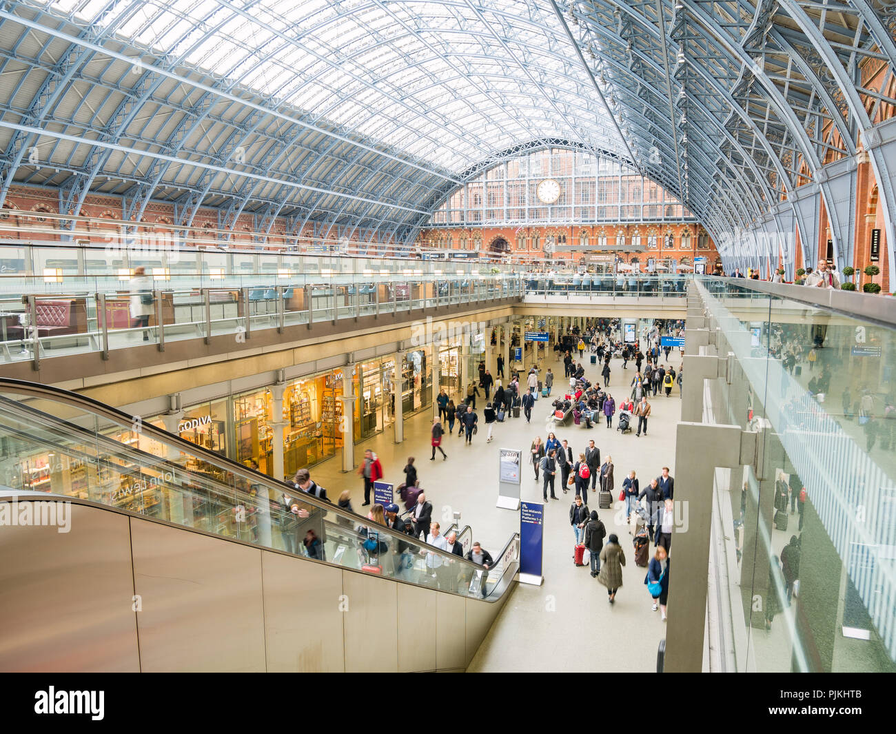 London, APR 24: Die schöne St. Pancras International Station am 24.April 2018 in London, Vereinigtes Königreich Stockfoto