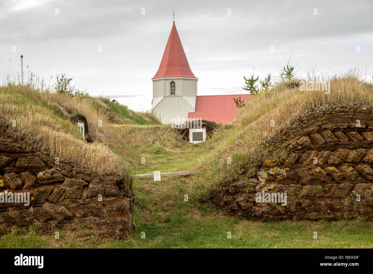 Island, Isländisch, Torfhaus, Museum, die Kirche und die alte Torf Hütten, Grasdach, Ring Road, Stockfoto