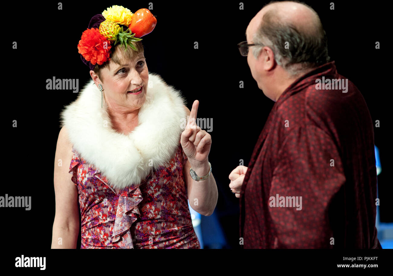 Theater Company de Dijlezonen spielen De Vrek von Molière unter der Regie von Gie Beullens (Belgien, 22/01/2015) Stockfoto