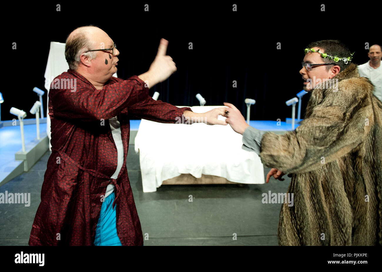 Theater Company de Dijlezonen spielen De Vrek von Molière unter der Regie von Gie Beullens (Belgien, 22/01/2015) Stockfoto