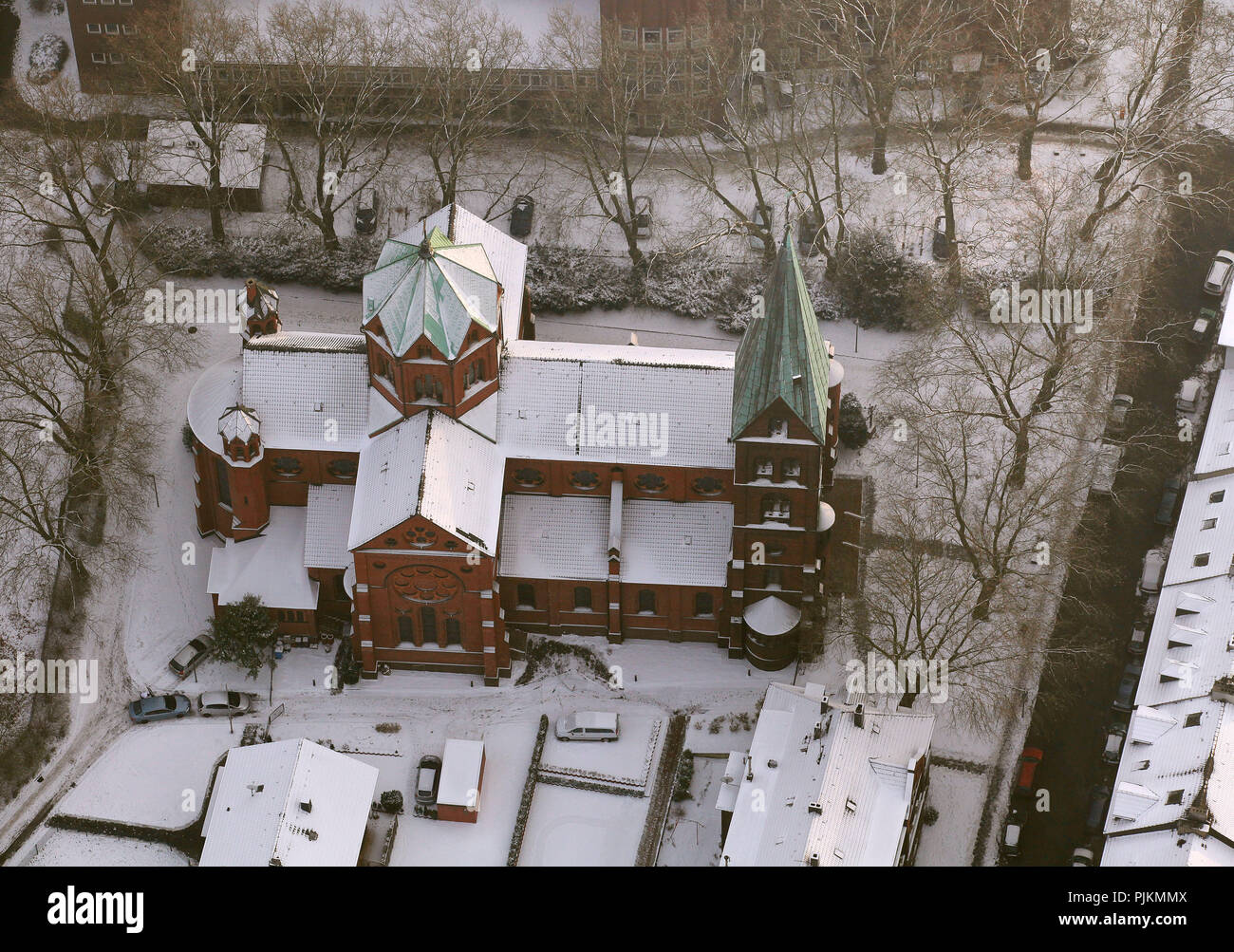 Luftaufnahme, Kirche St. Joseph, polnische Gemeinschaft, Bochum Zentrum, Bochum, Ruhrgebiet, Nordrhein-Westfalen, Deutschland, Europa Stockfoto