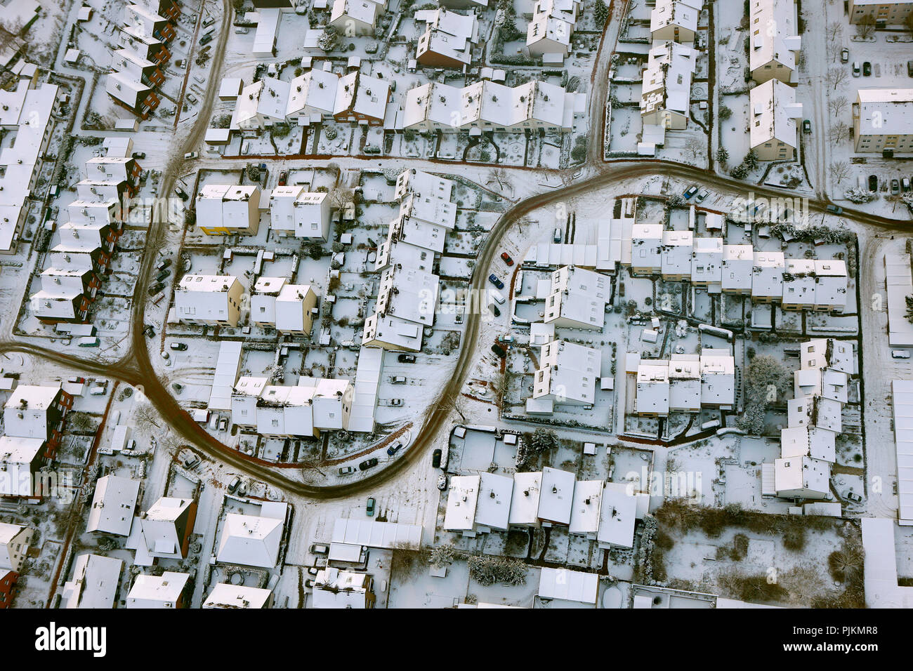 Luftaufnahme, fehlender Winterdienst in den Wohngebieten, Wohnsiedlung im Schnee Annen bin Schichtmeister, Witten, Ruhrgebiet, Nordrhein-Westfalen, Deutschland, Europa Stockfoto