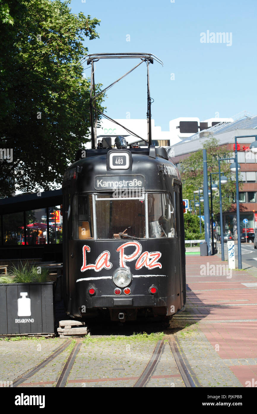 Alte Straßenbahn, La Paz Zug, in einem Restaurant in der Kampstraße, Dortmund, Ruhrgebiet, Nordrhein-Westfalen, Deutschland, Europa Stockfoto