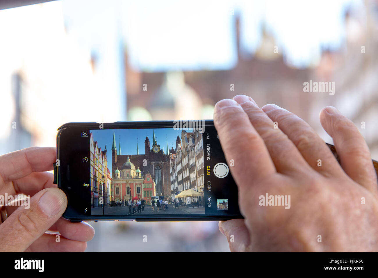 Danzig, das Stadtbild mit Smartphone, Danzig, Pommern, Westpommern, Polen Stockfoto
