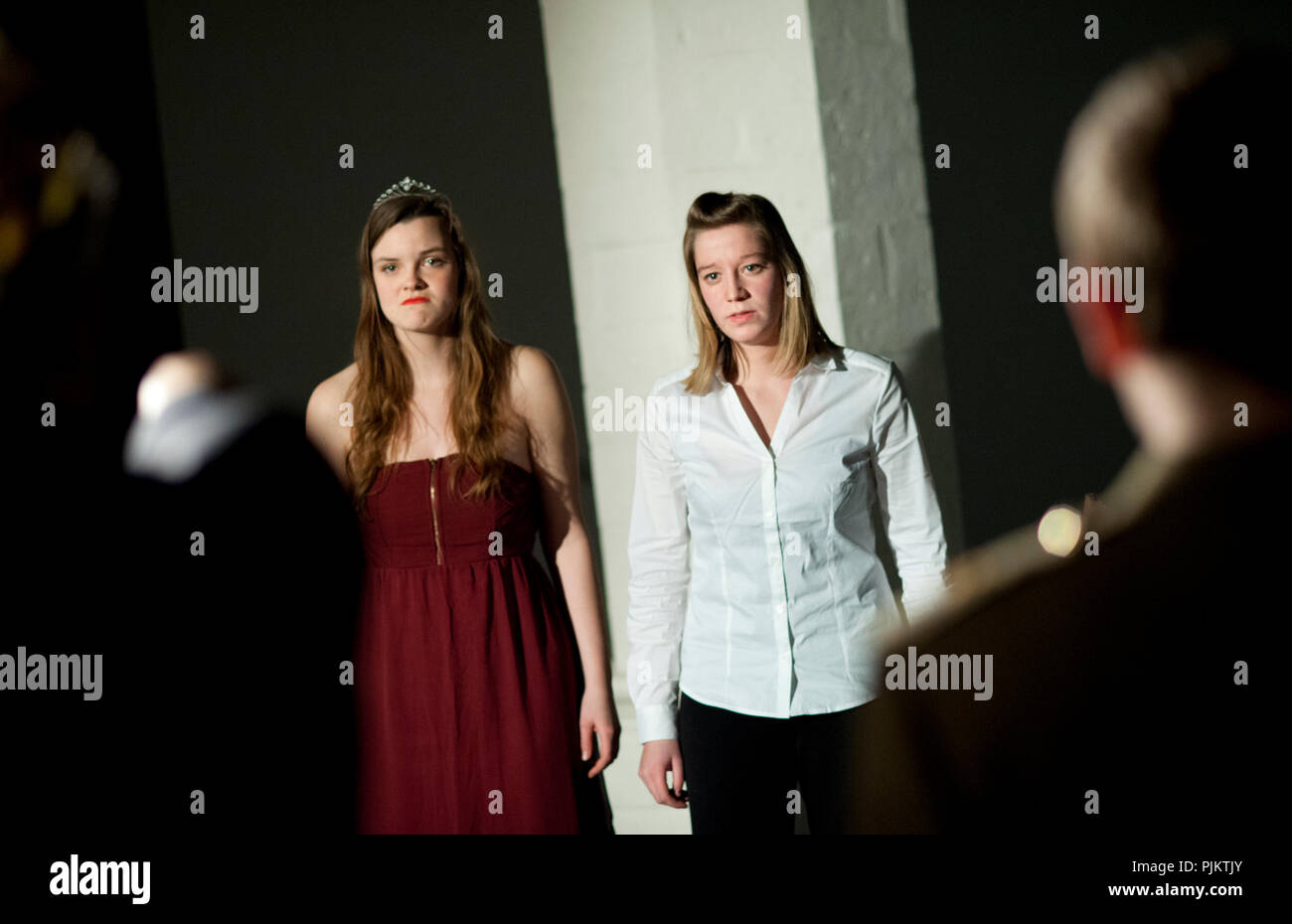 Theater Company de Dijlezonen Don Carloz von Mauritz Kelchtermans, unter der Regie von Mauritz Kelchtermans (Belgien, 03/03/2015) Stockfoto