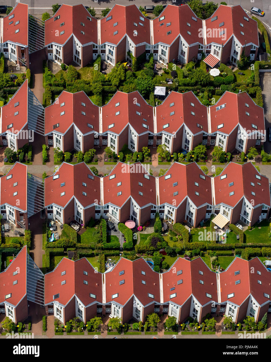 Reihenhäuser Immobilien, Reihenhäuser Westkappler Ring Ruhrgebiet, EffizienzCluster Management GmbH Beratung, Mülheim an der Ruhr, Ruhrgebiet, Nordrhein-Westfalen, Deutschland Stockfoto