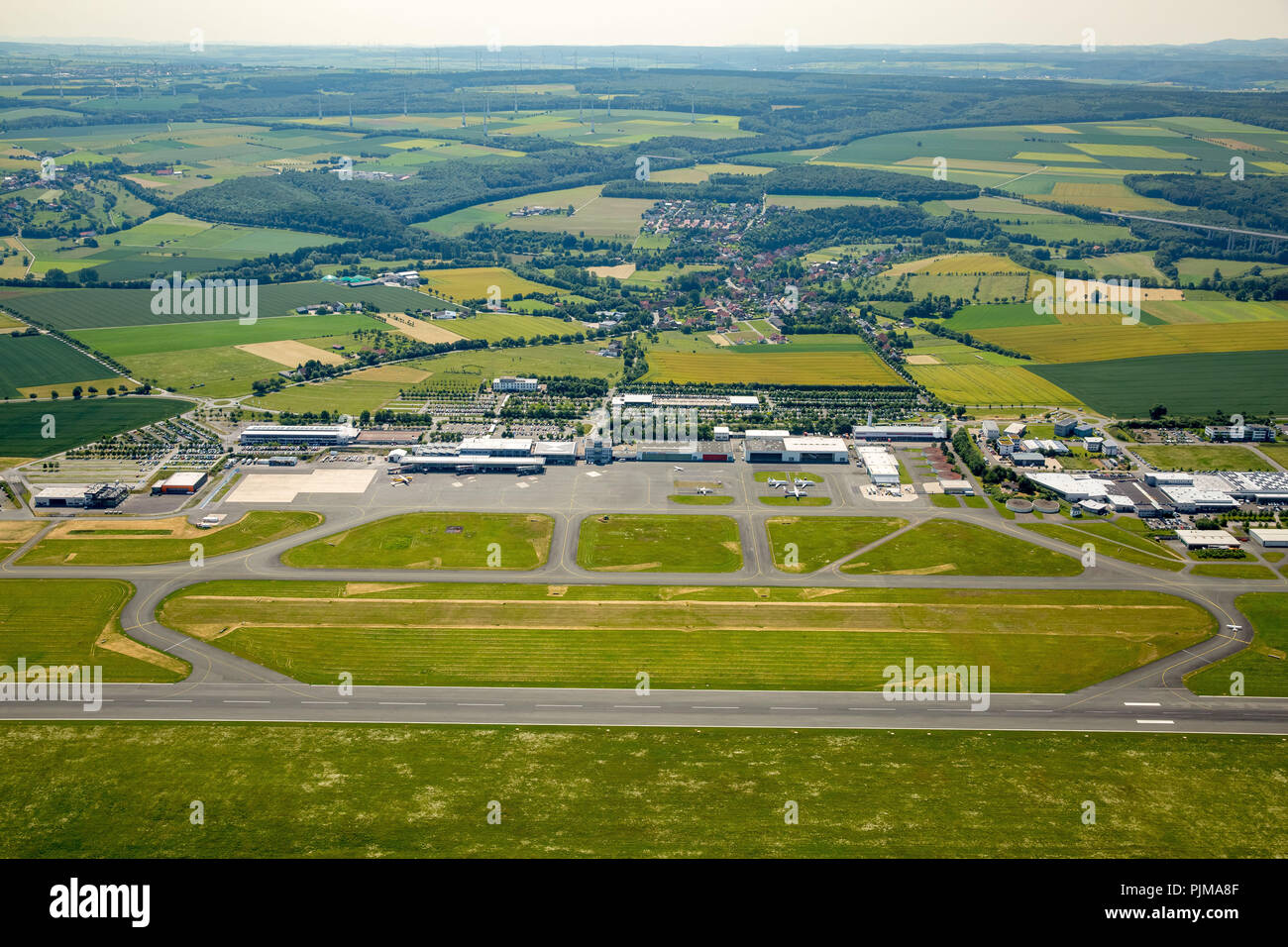 Flughafen Paderborn-Lippstadt, Flughafen Paderborn, EDLP, Terminal, Landebahn, Quax Hangar Stockfoto