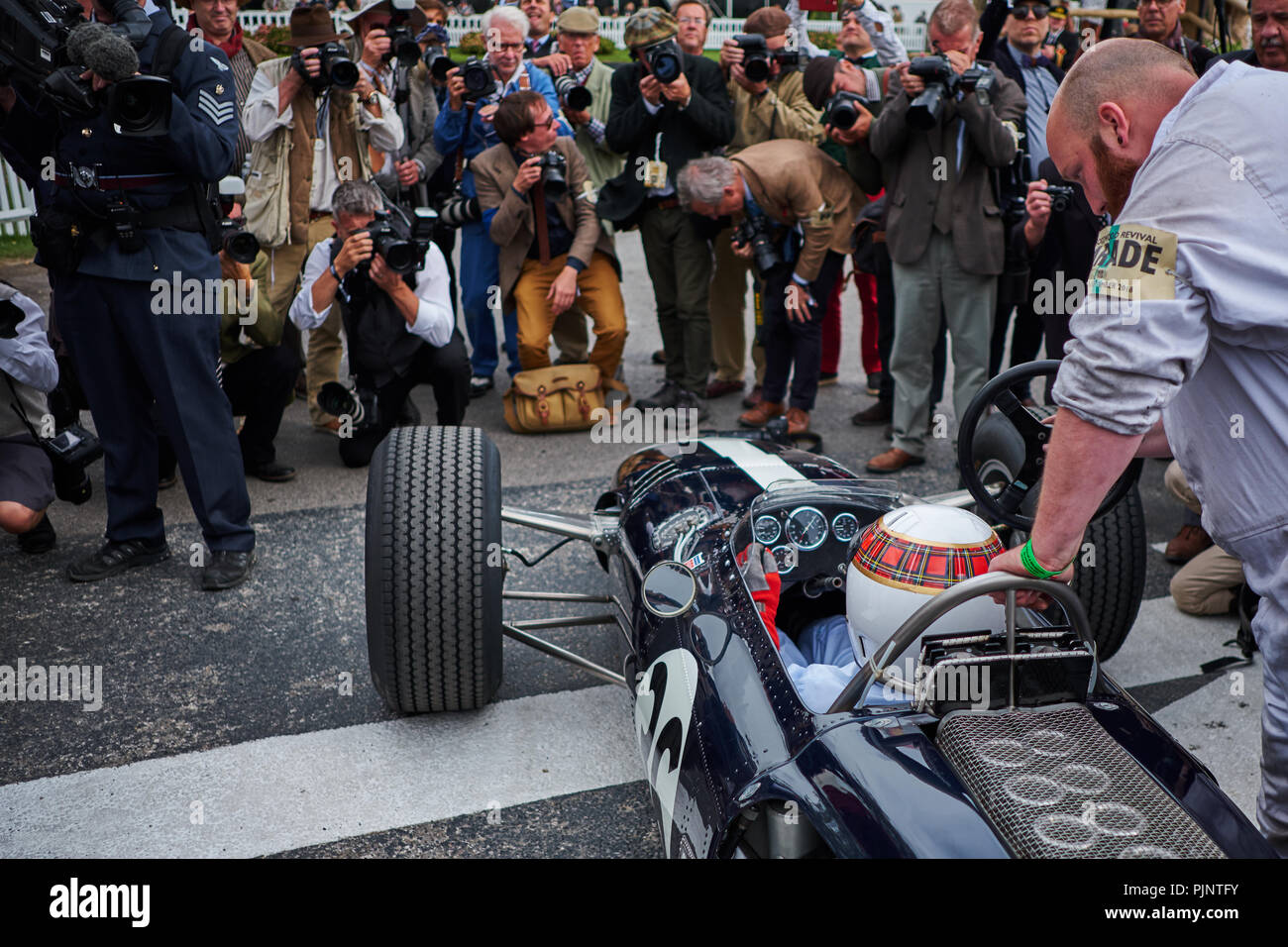 Chichester, West Sussex, UK, 8. September 2018. Sir Jackie Stewart während des Goodwood Revival in Goodwood Motor Circuit. Foto: Gergo Toth/Alamy leben Nachrichten Stockfoto