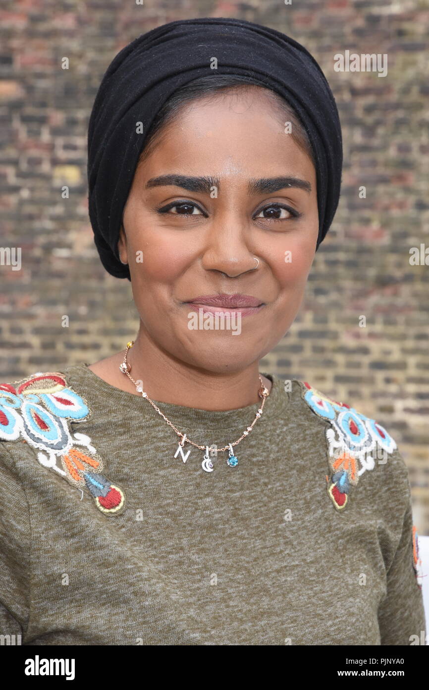 London, Großbritannien. 08 Sep, 2018. Nadiya Hussain nahmen an der Tower von London Food Festival kochen Demonstrationen, Interviews zu geben und ihr Buch "nadiya's Familie Favoriten", Tower von London zu unterzeichnen. UK Credit: michael Melia/Alamy leben Nachrichten Stockfoto