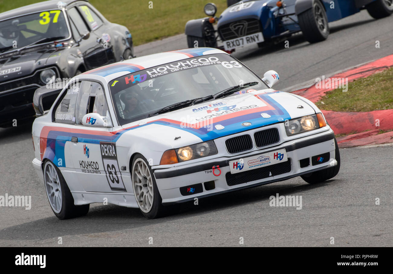 1994 BMW M3 E36, Klasse C, mit Fahrer Douglas Simmen während der cscc Rennstrecke Open Serie Rennen in Snetterton, Norfolk, Großbritannien. Stockfoto