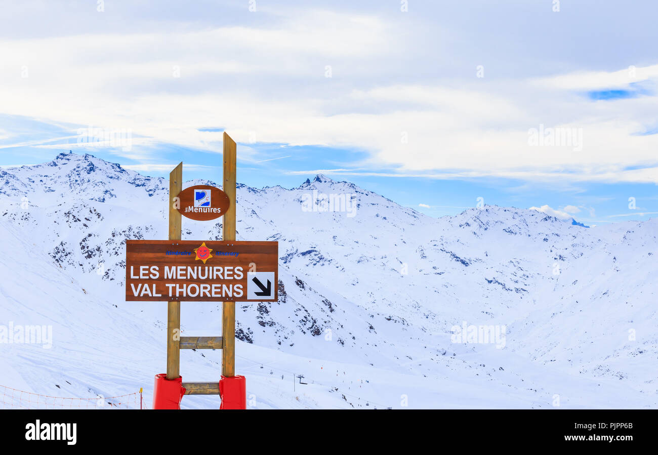 Zeiger auf die Spur in der Skistation Val Thorens. Frankreich Stockfoto