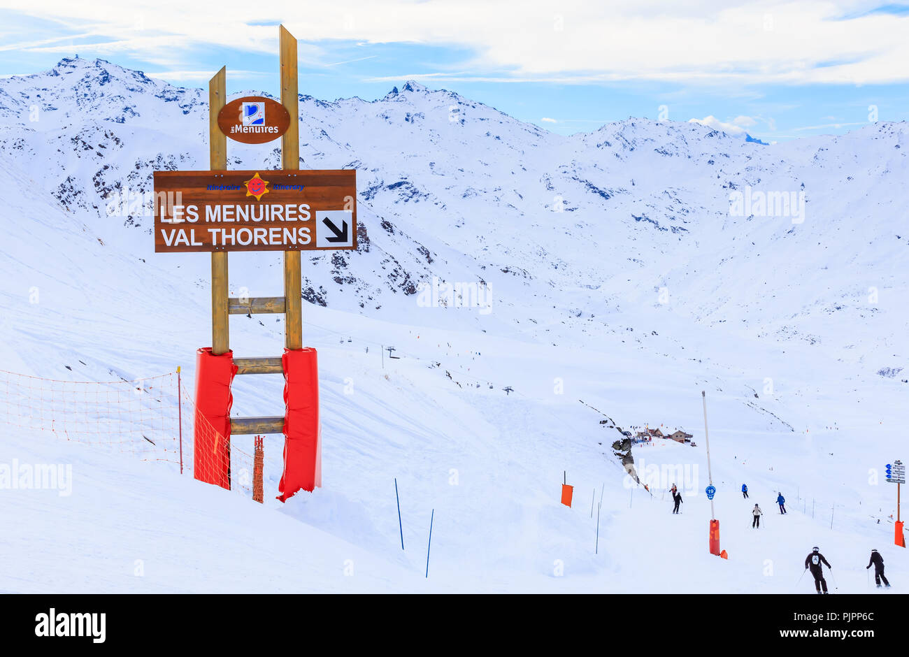 Zeiger auf die Spur in der Skistation Val Thorens. Frankreich Stockfoto