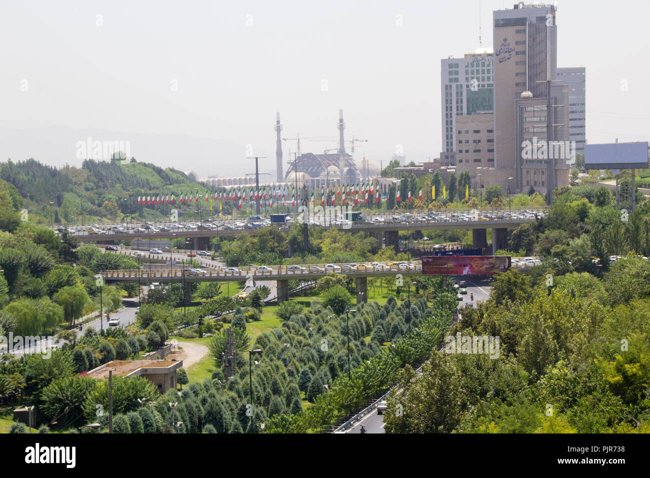Ariel Foto für Teheran Stadt in der Islamischen Republik Iran, der Straßen und Gebäude zeigen und einige Autos und einigen Bäumen. Stockfoto