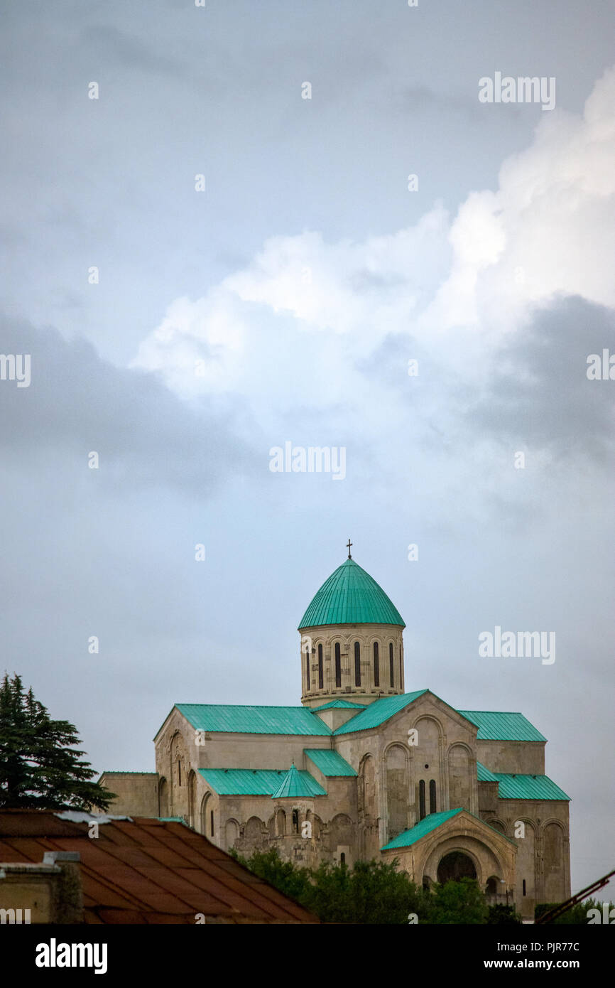 Die kutaissi Bagrati Kathedrale, genannt die Kathedrale von Bildung auf Ukimerioni Hill, in Kutaissi, West Georgia. Stockfoto
