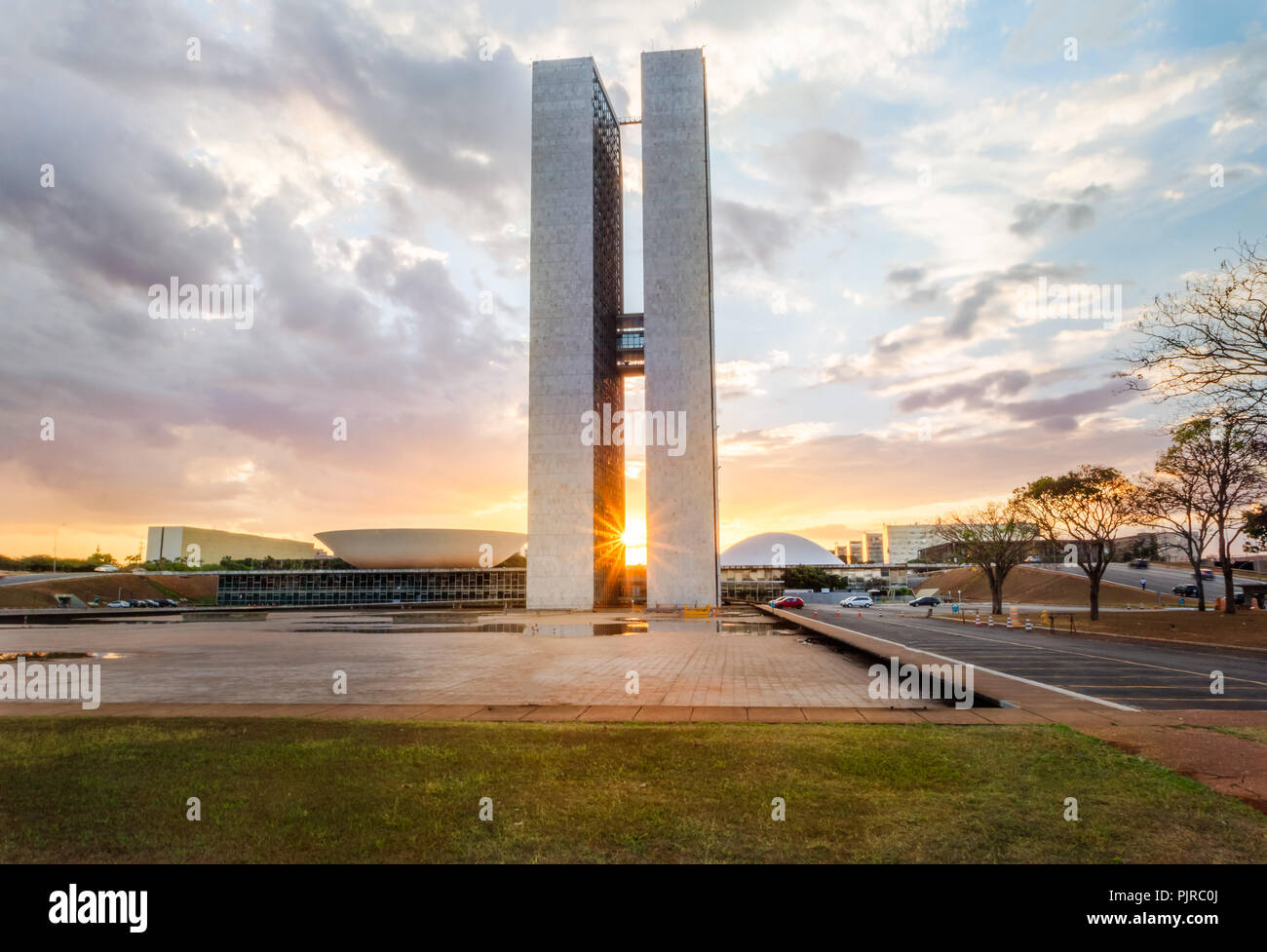 Brasilianischen Nationalen Kongress bei Sonnenuntergang - Brasilia, Distrito Federal, Brasilien Stockfoto