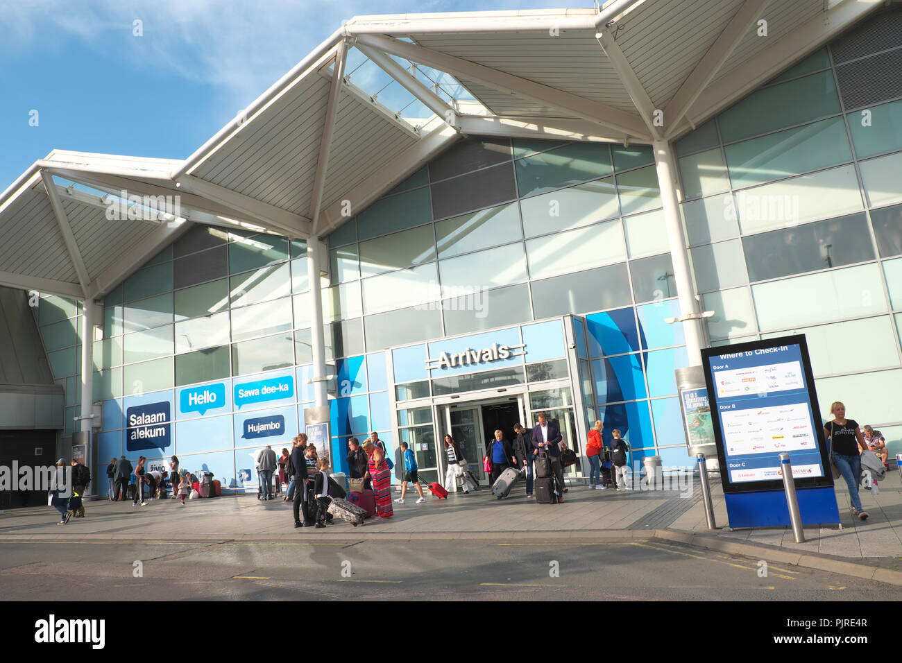 Der Flughafen Birmingham UK Ankunftshalle Gebäude im August 2018 Stockfoto