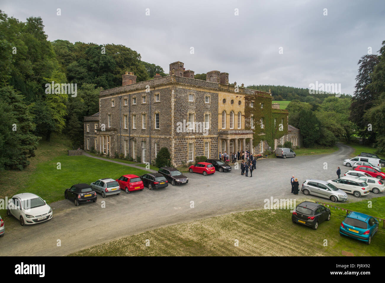 Antenne drone Ansicht des abgeschiedenen 5 Sterne Luxus Nanteos Mansion Country House Hotel, am Rande von Aberystwyth Wales UK Stockfoto
