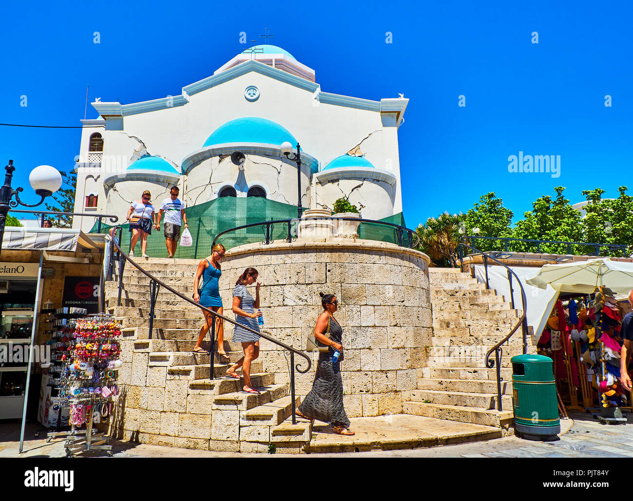 Kos, Griechenland - Juli 3, 2018. Die Kirche von Agia Paraskevi, die durch das Erdbeben, das am 21. Juli 2017 schlug beschädigt. Kos, Region südliche Ägäis, Griechenland. Stockfoto